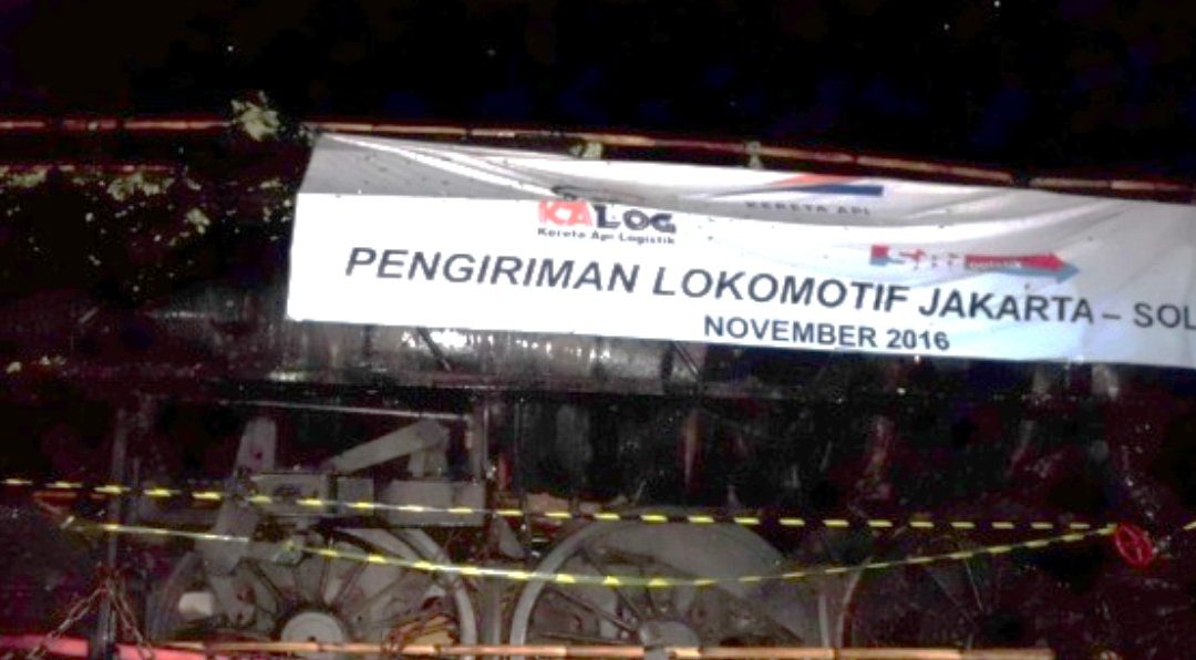 Menyambut dan “Mengawal” Pengiriman Lokomotif Uap D52099