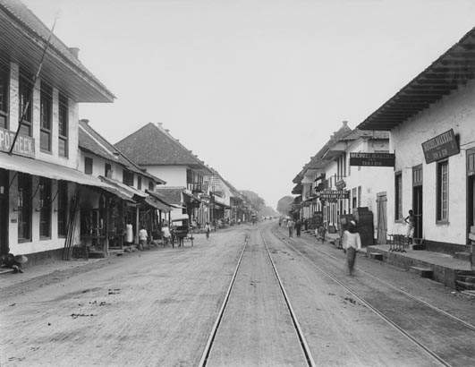 Kirim Garam Gunakan Kereta Api