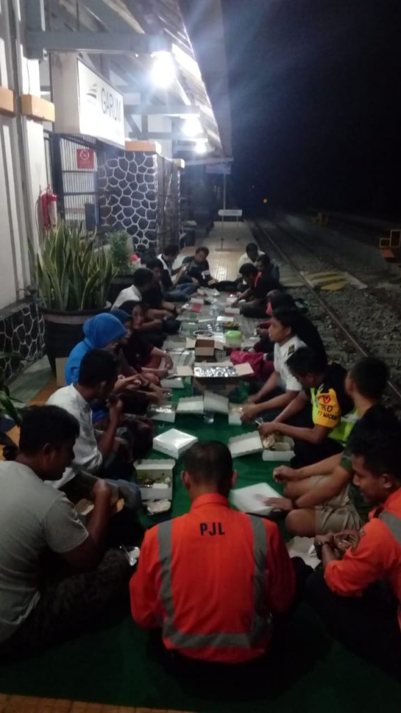 Silaturahim dan Buka Puasa Bersama IRPS Surabaya dan Kru Stasiun Garum