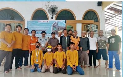 Bersih-bersih Masjid Jami Darunnajah Cirebon