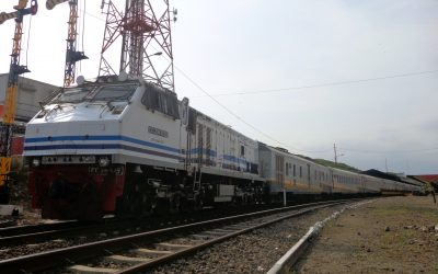 KA Gajayana, dari Campuran Eksekutif-Bisnis hingga Kereta Stainless Steel