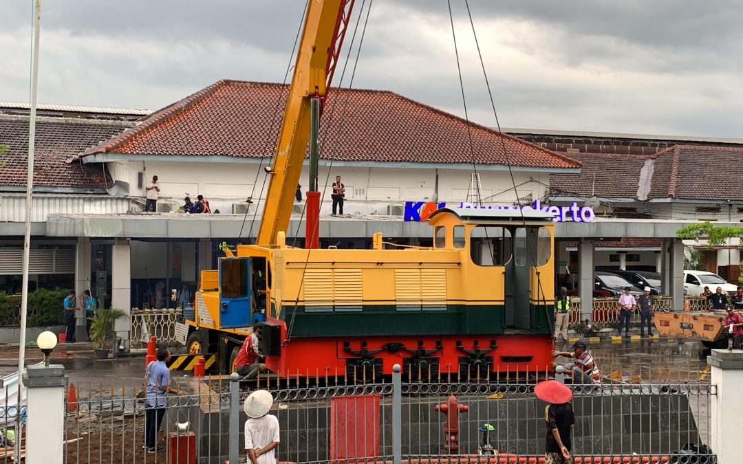 Lokomotif “Kebo Kuning” Jadi Monumen di Stasiun Purwokerto