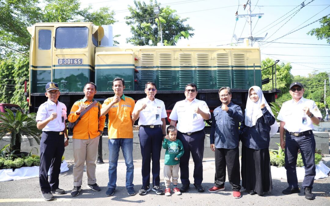 IRPS Semarang Hadiri Peresmian Monumen Lokomotif D30165 di Stasiun Semarang Poncol