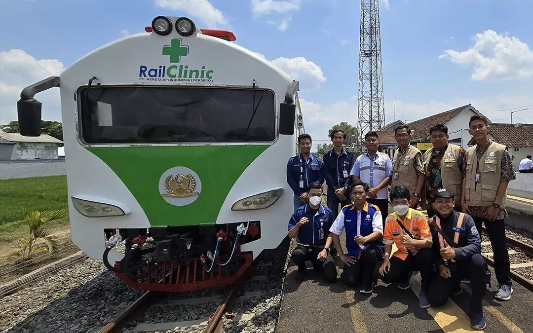 IRPS Surabaya Ikuti Bakti Sosial Rail Clinic di Stasiun Ngebruk