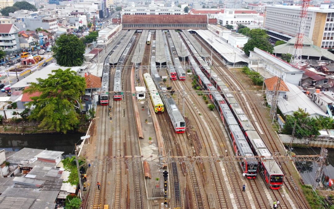 Puncak Perayaan 100 Tahun Operasional Kereta Listrik di Indonesia