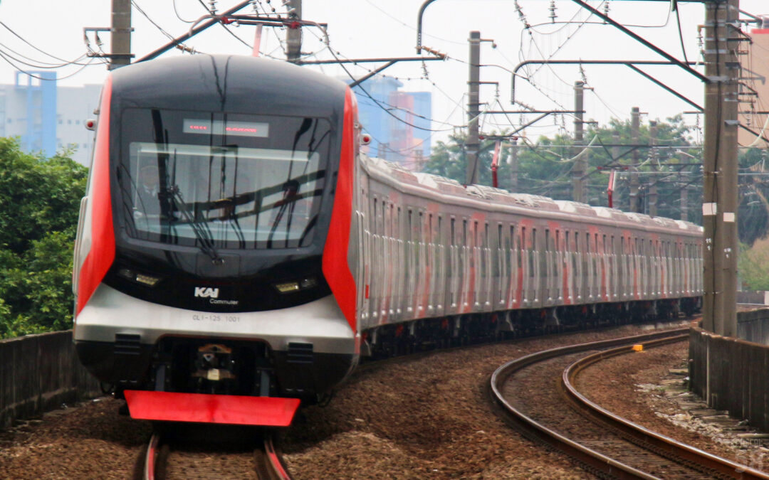 KAI Commuter Operasikan Perdana KRL Seri CLI-125