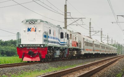 Lokomotif CC2040301 Livery Dua Garis Biru Jalani Uji Coba