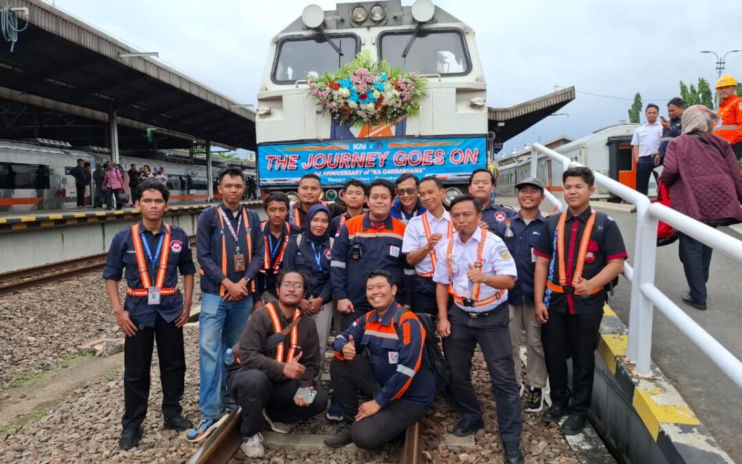 Setahun Beroperasi, KA Gunungjati dan Cakrabuana Gunakan Dekorasi Komemoratif