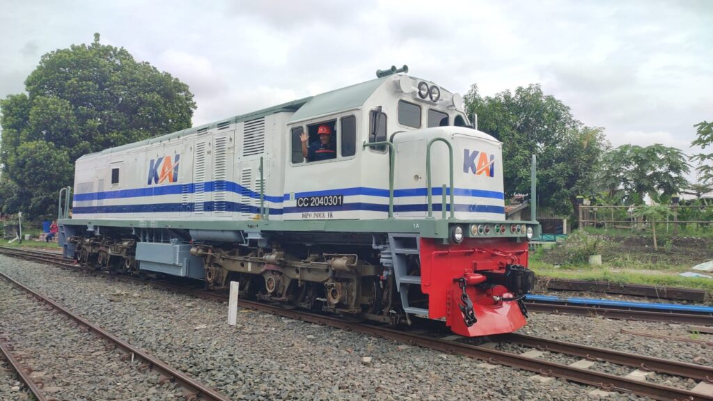 cc2040301 dua garis biru