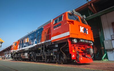 Lokomotif CC2061602 Kenakan Vintage Livery Merah-Biru, Pertama untuk Cipinang